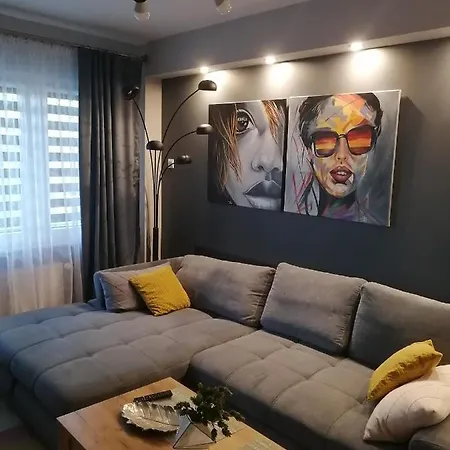 Euro 1 Apartment