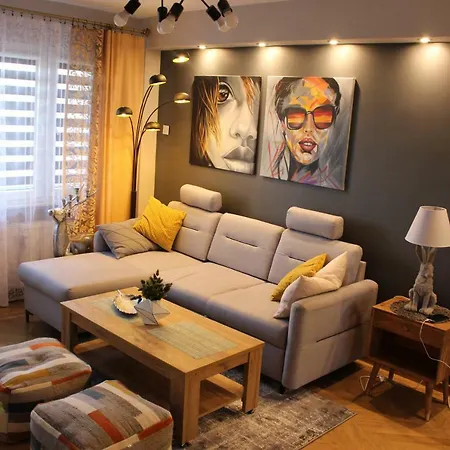 Apartment Euro 1 *